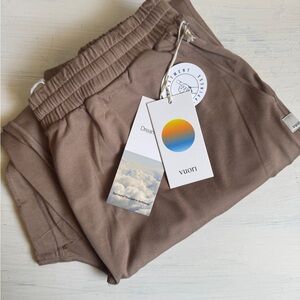 NWT Vuori Boyfriend Jogger - Goldenrod Heather size L